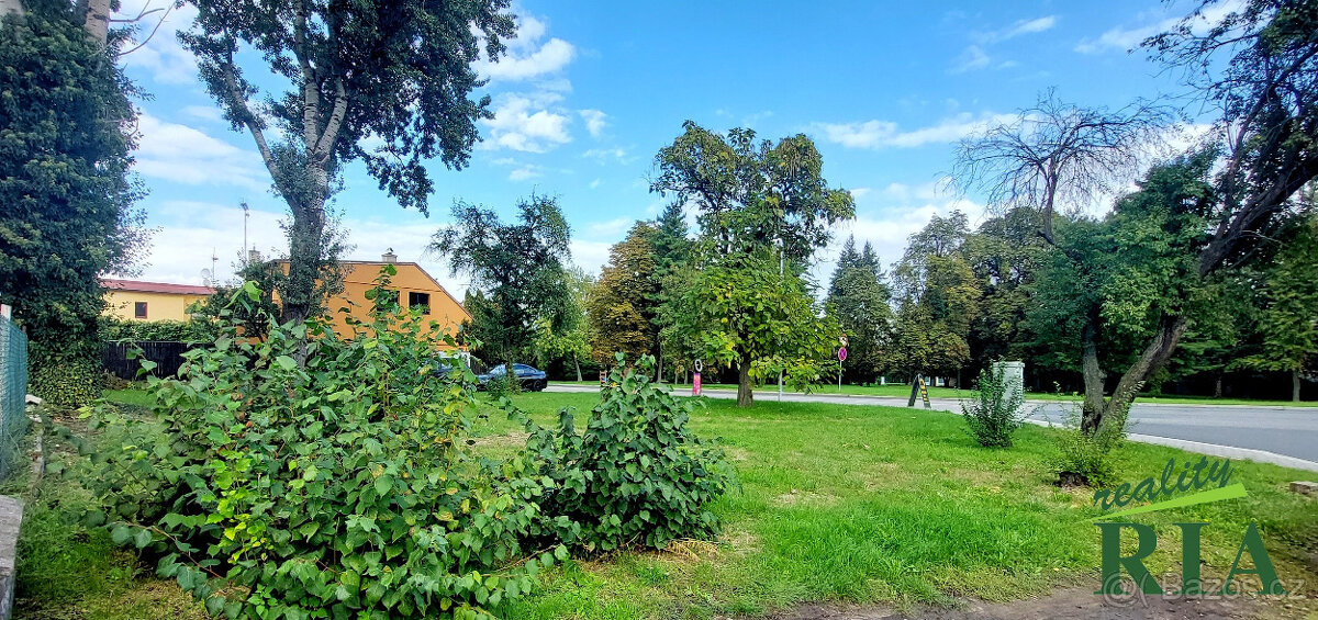 Poděbrady stavební pozemek 496m2-400m od centra a náměstí - 4