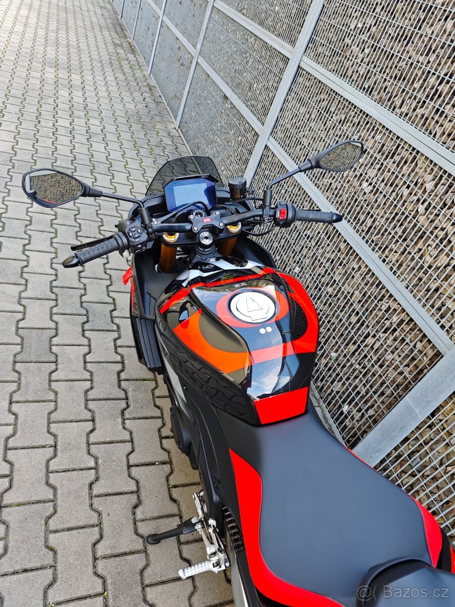 Aprilia Tuono V4 Factory 1100 Dark Kraken - 4