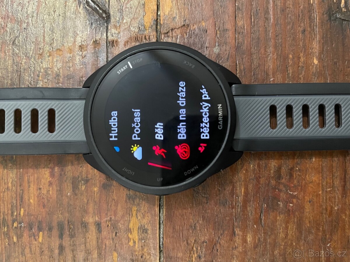 Hodinky Garmin Forerunner® 165 Music-nepoužité - 4