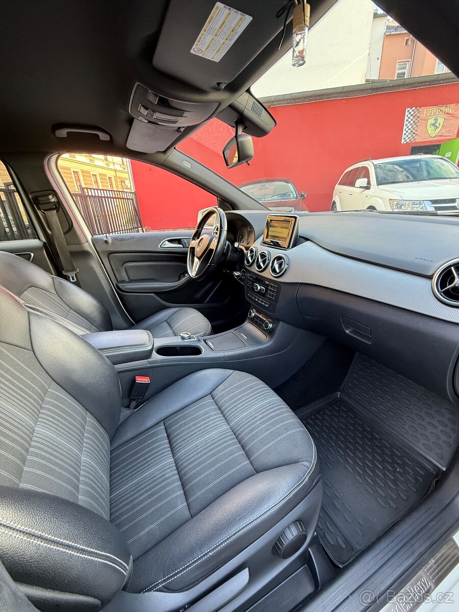 Mercedes-Benz B180 CDI • Automat • 2014 • 80 kW • Zachovalý - 4