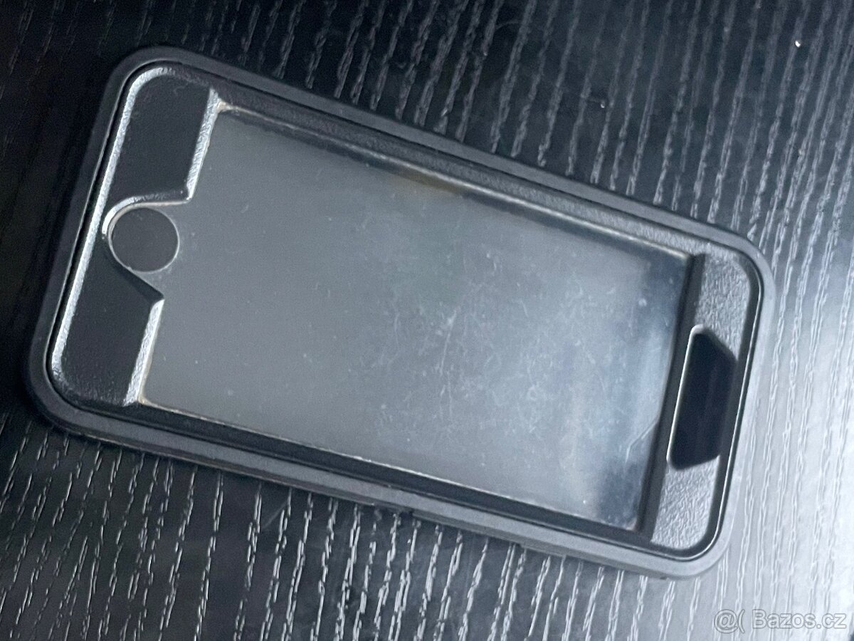 iPhone SE 64GB RED edition - 4