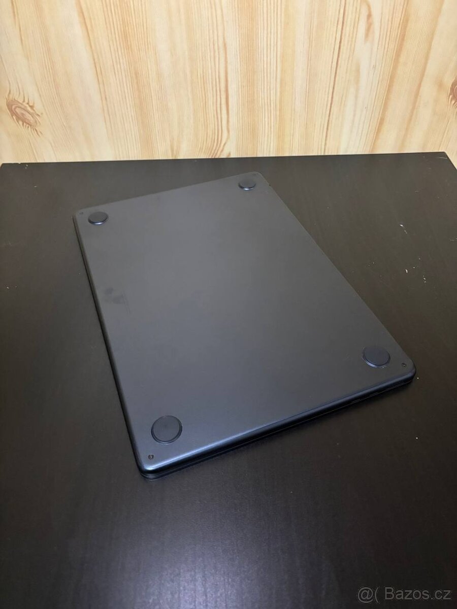 Macbook Air 13 2022 M2 8/256 - 4