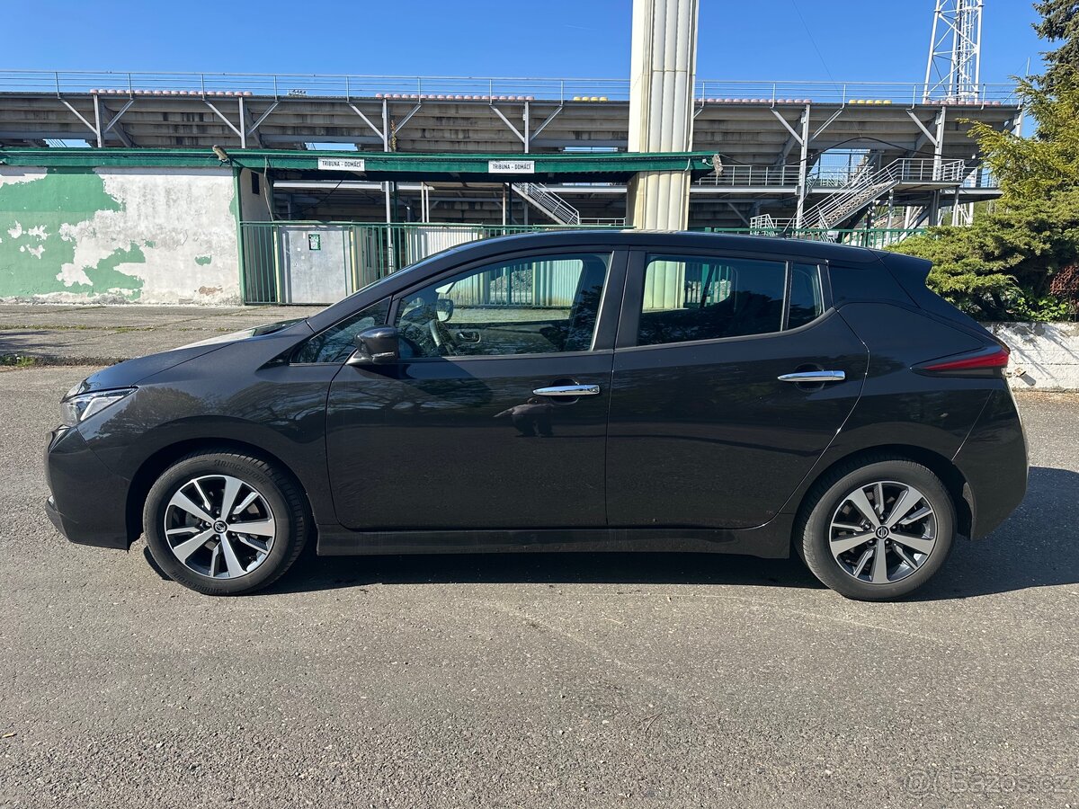 Prodám Nissan LEAF, 40 kWh Acenta - 4