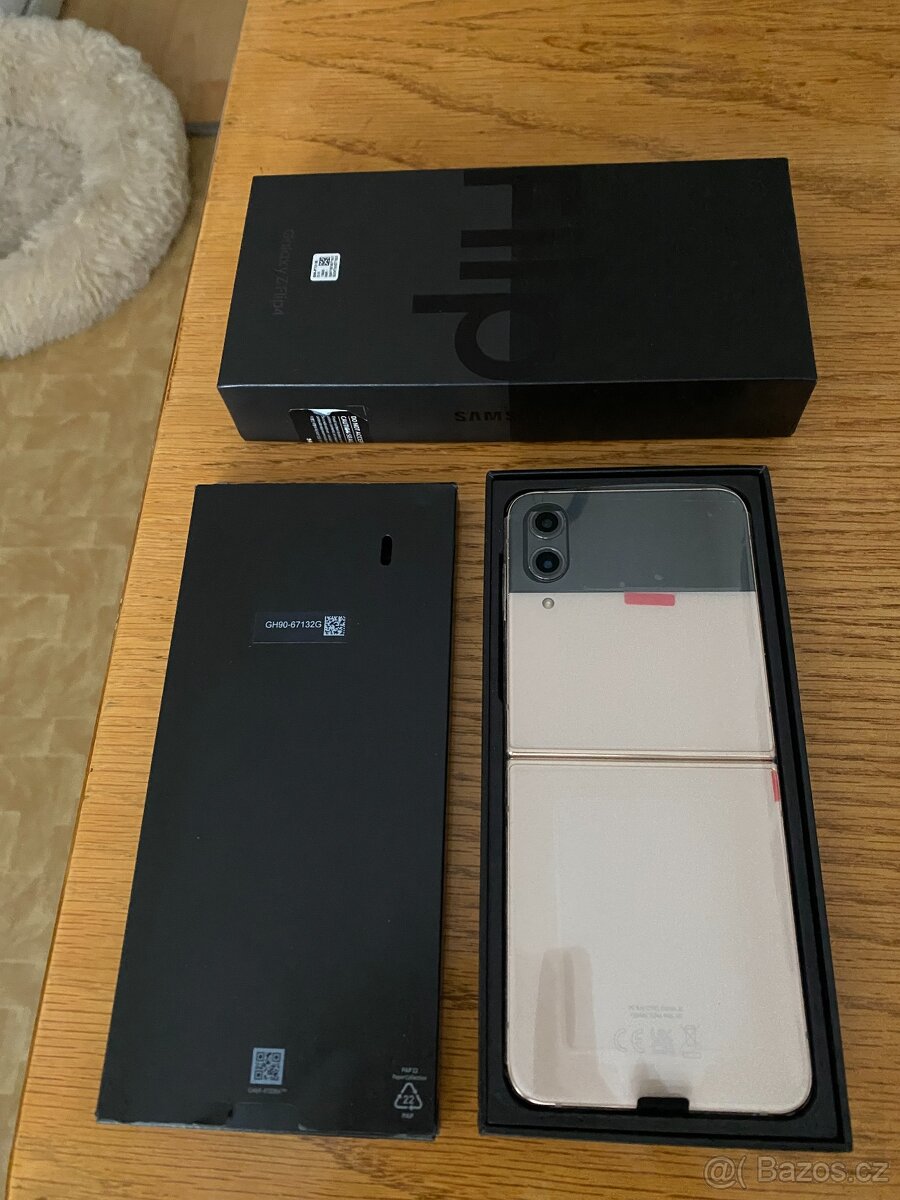 Samsung Galaxy Flip 4 256GB Rose goold - 4