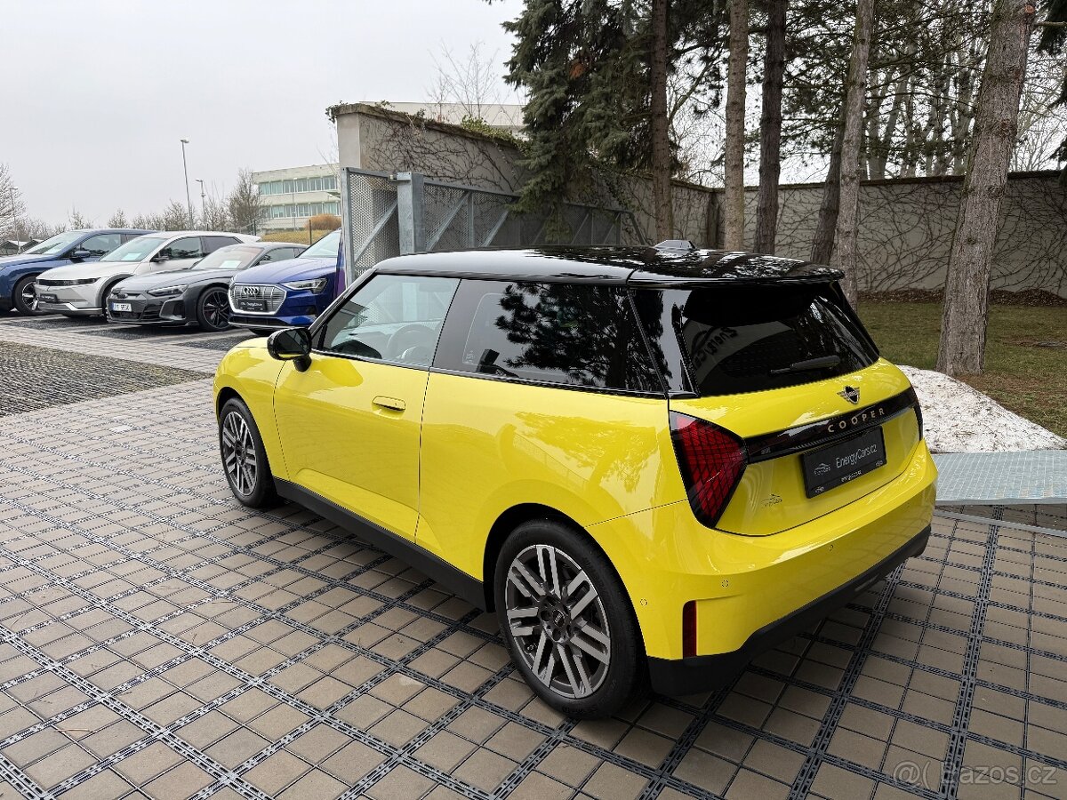 Mini Cooper, SE, Hatchback, 135 kW - 4