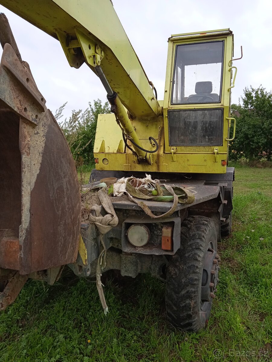 Kolový bagr DH 112 - 4