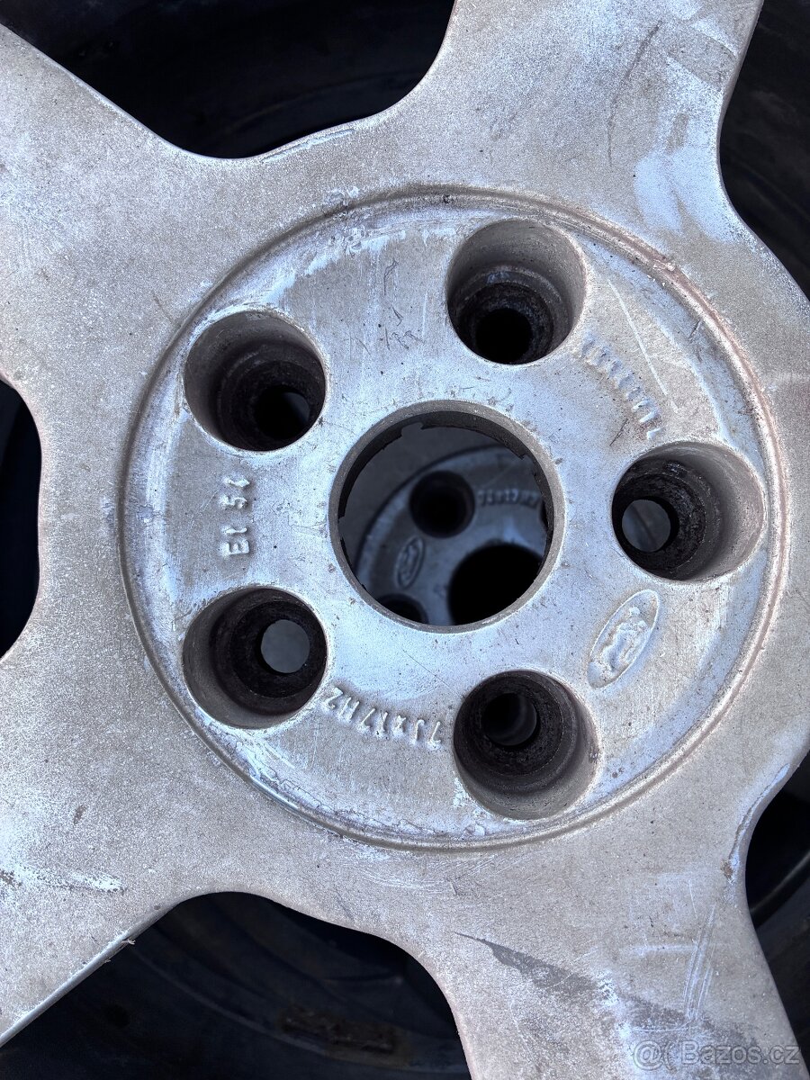 Ford galaxy 225/45/17 - 4