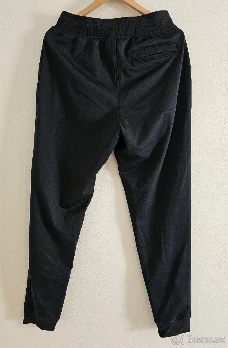 Pánské sportovní kalhoty Under Armour - 4