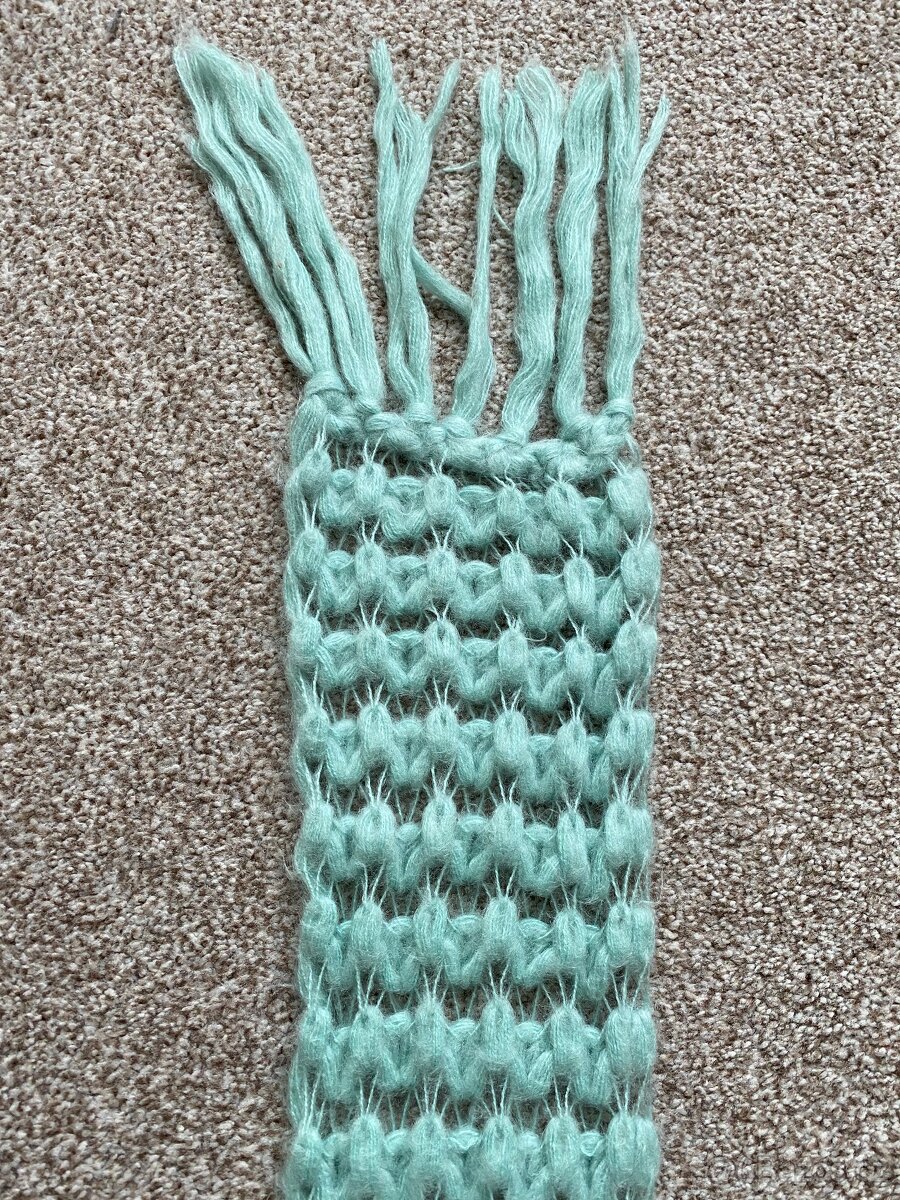 Nová dlouhá dámská pletená šála - světle zelená - 4