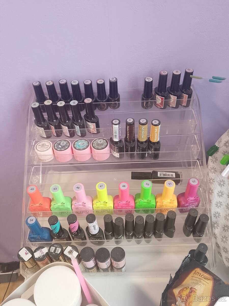 Domácí vybavení do salónu na nehty - 4