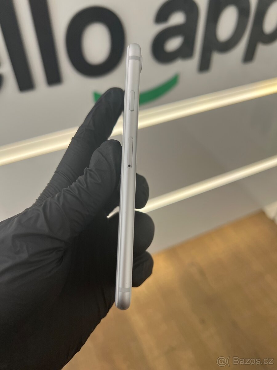 Apple iPhone 8 64GB Silver - 4