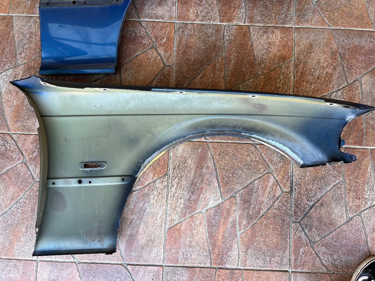 ORIGINÁL BMW blatníky e46 coupe/cabrio předface - 4