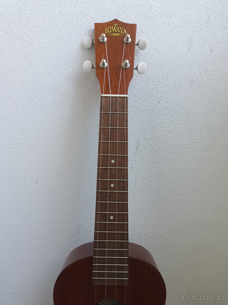 Prodám koncertní ukulele KIWAYA KC-1G - 4