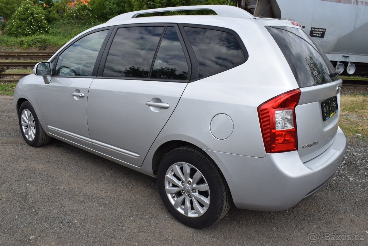 Kia Carens 2011