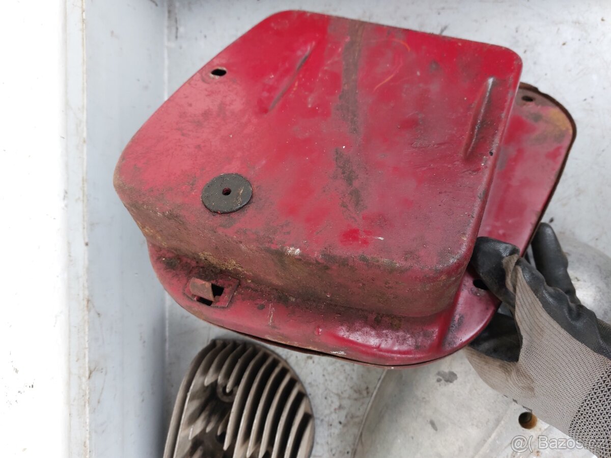 Jawa 350 viko, hlava a baterkovy kastlik - 4