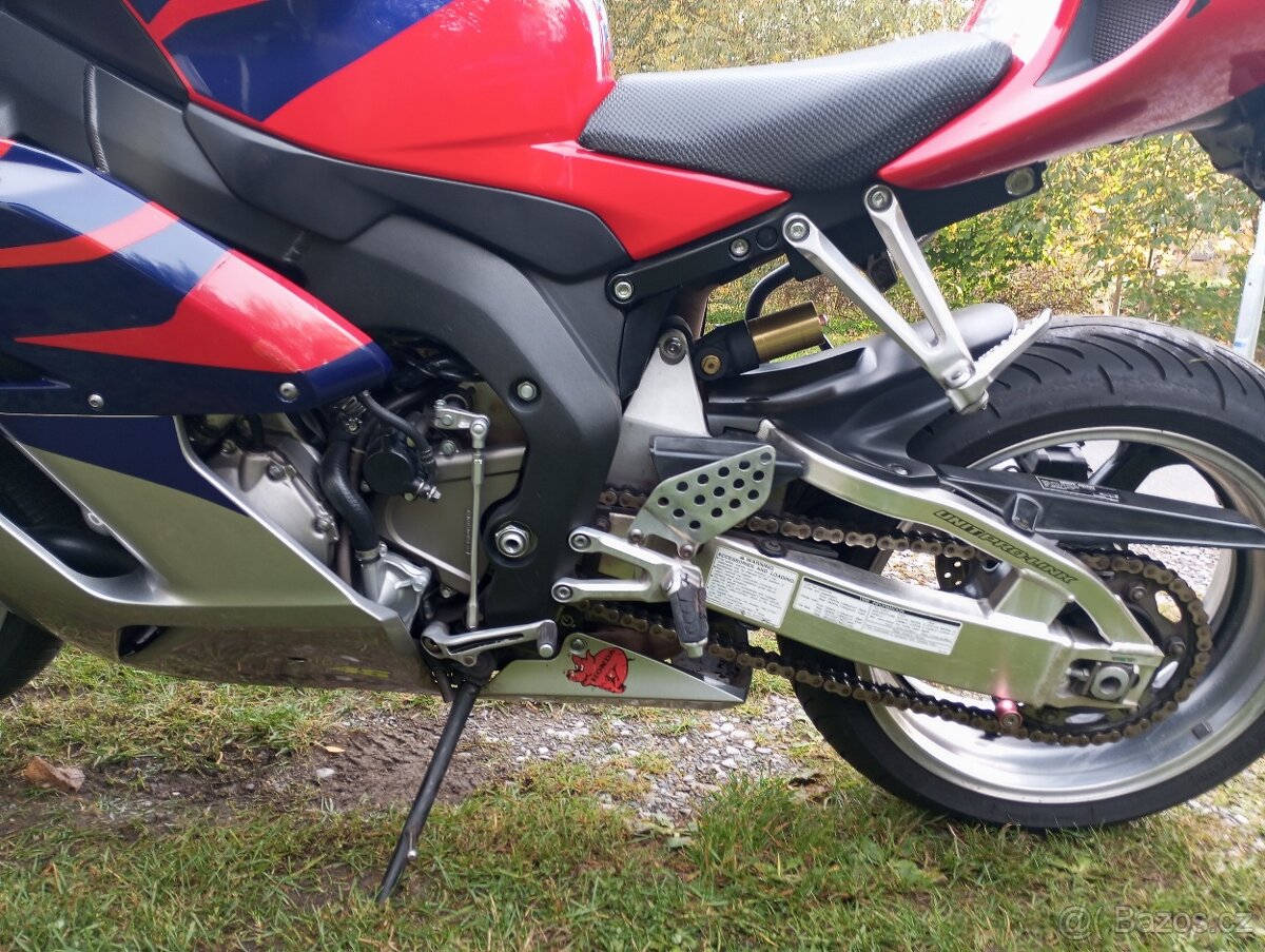 Cbr 1000 rr fireblade - 4
