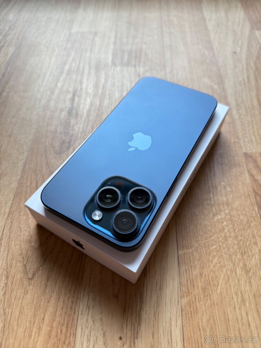 Apple iPhone 15 Pro Max 256GB modrý titan - 4