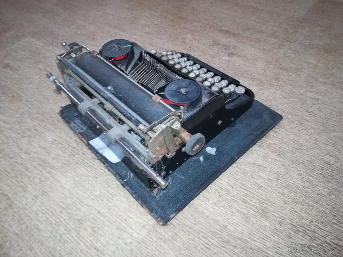 Diplomat psací stroj 1946 - 4