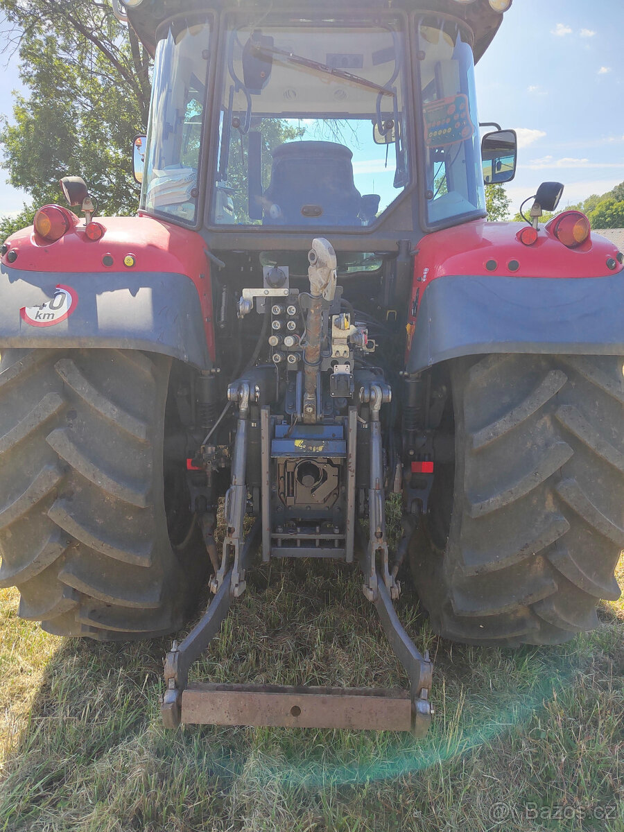 Traktor Massey Fergusson MF 5713S Dyna4 - 4
