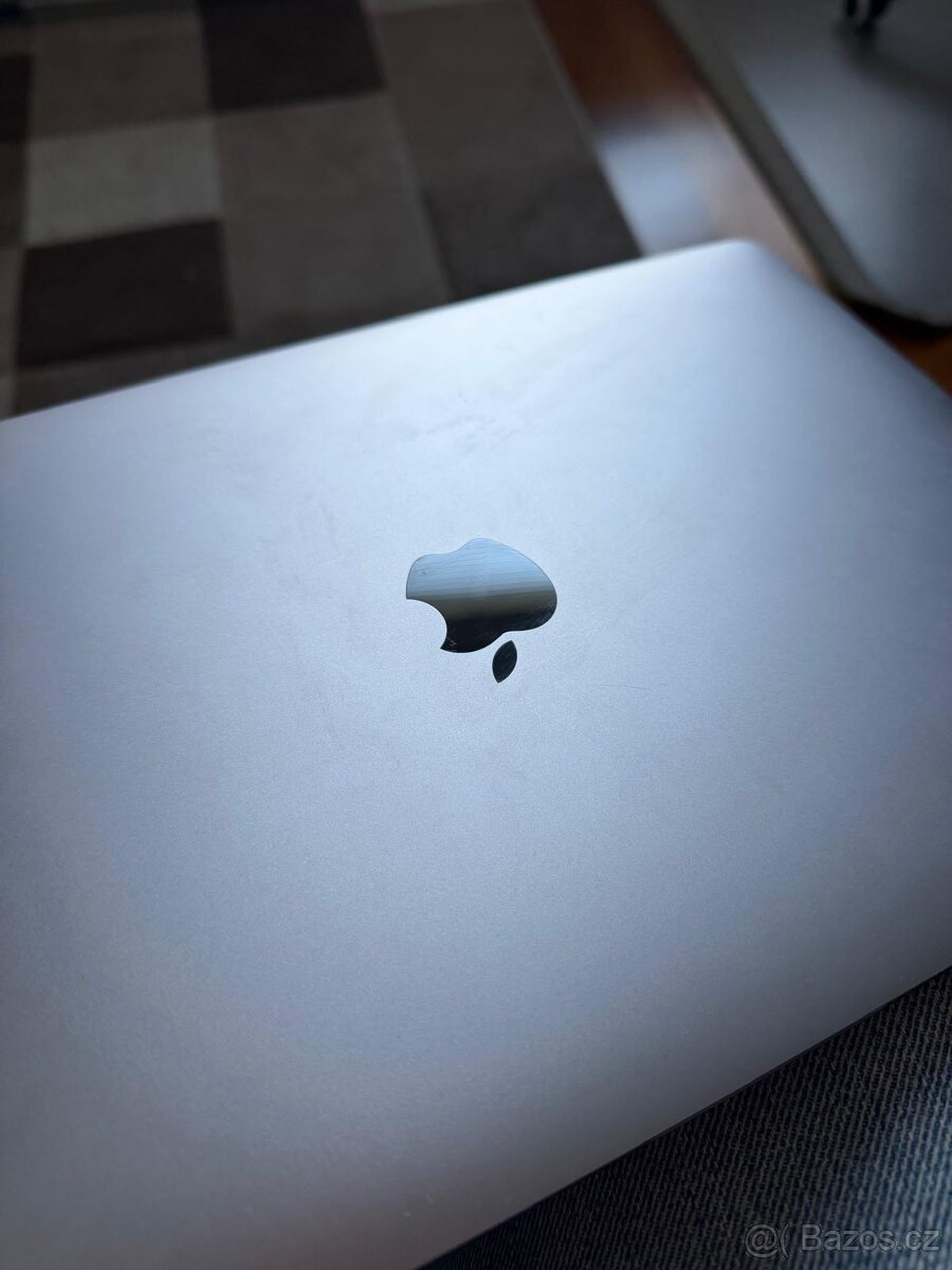 MacBook M1 Pro, 8/256 - 4