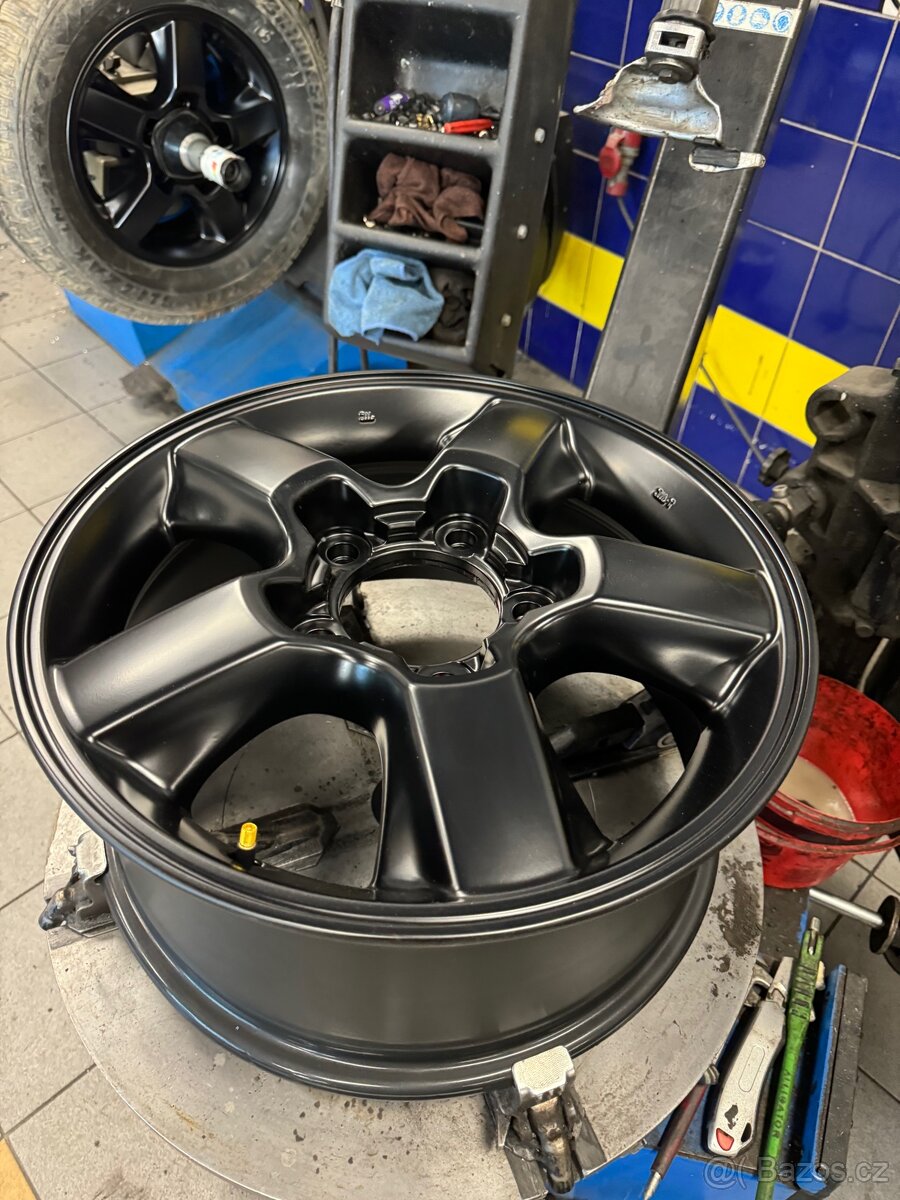 Sada R18 Toyota Land Cruiser po renovaci