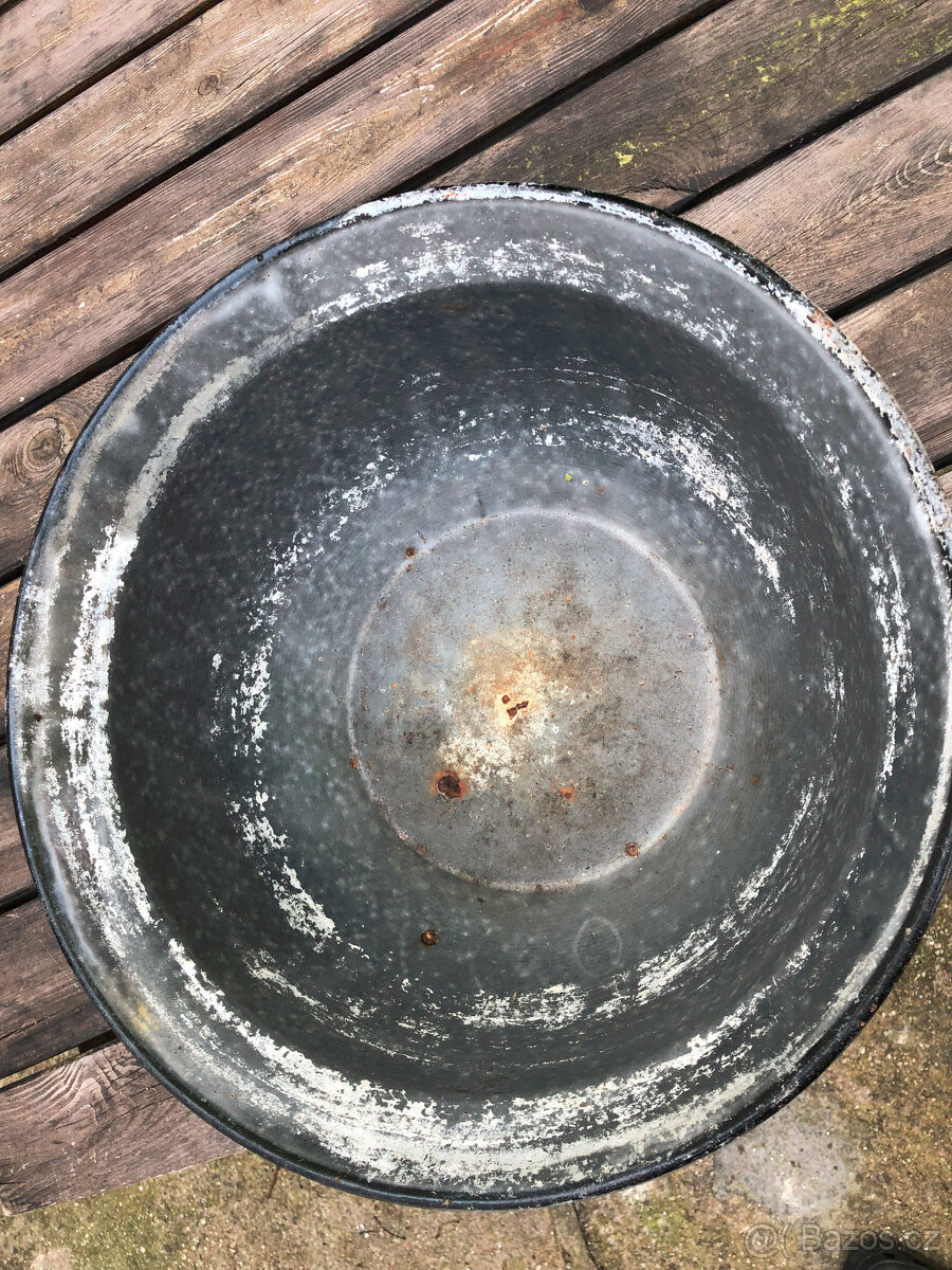 Velká zadělávací smaltovaná mísa k osázení na zahradu - 4