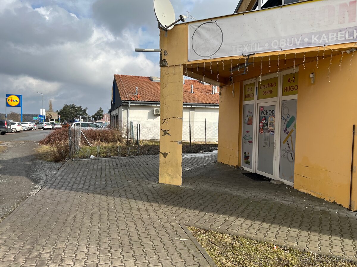 Pronájem. Prodejna,obchodní prostor a sklad - 4