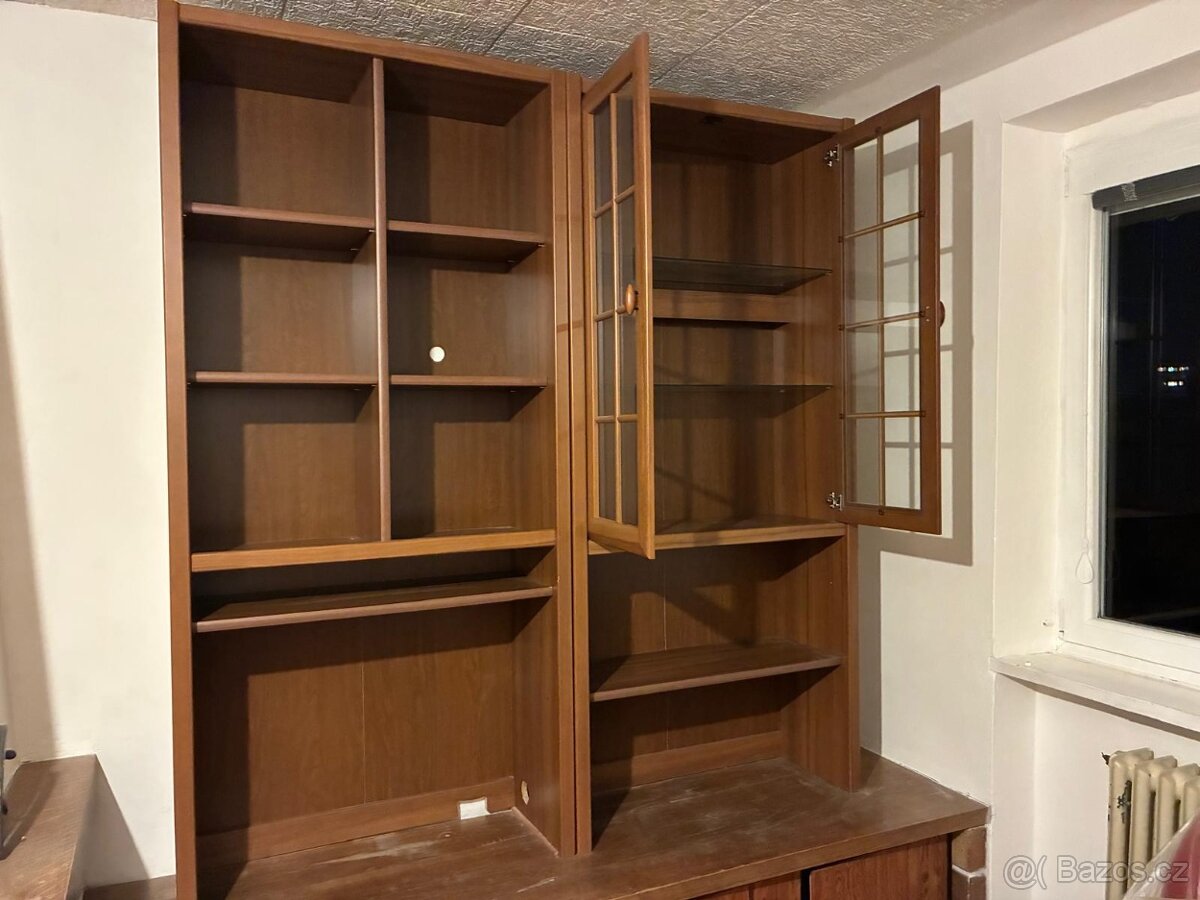 Obývací stěna, knihovna - 4