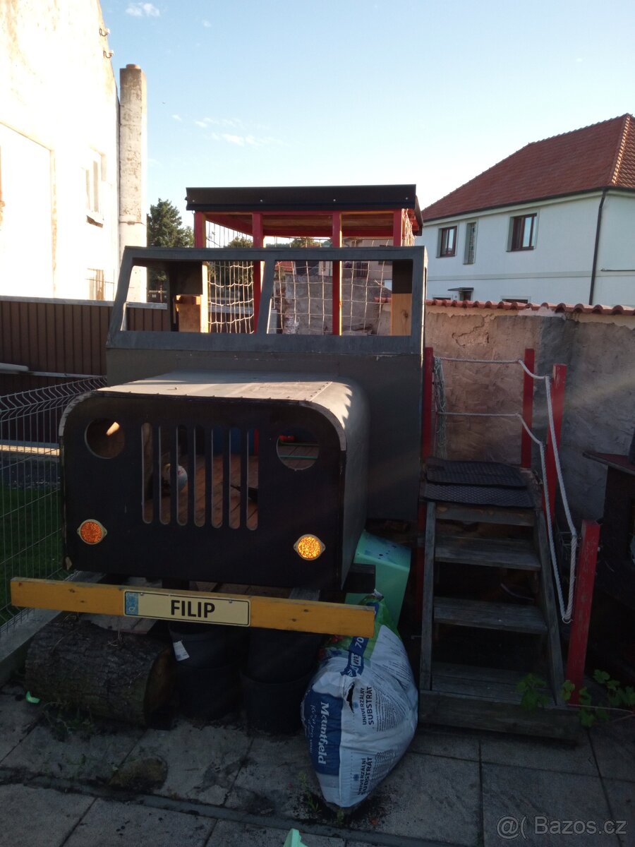 Zahradní herní prvek auto - 4