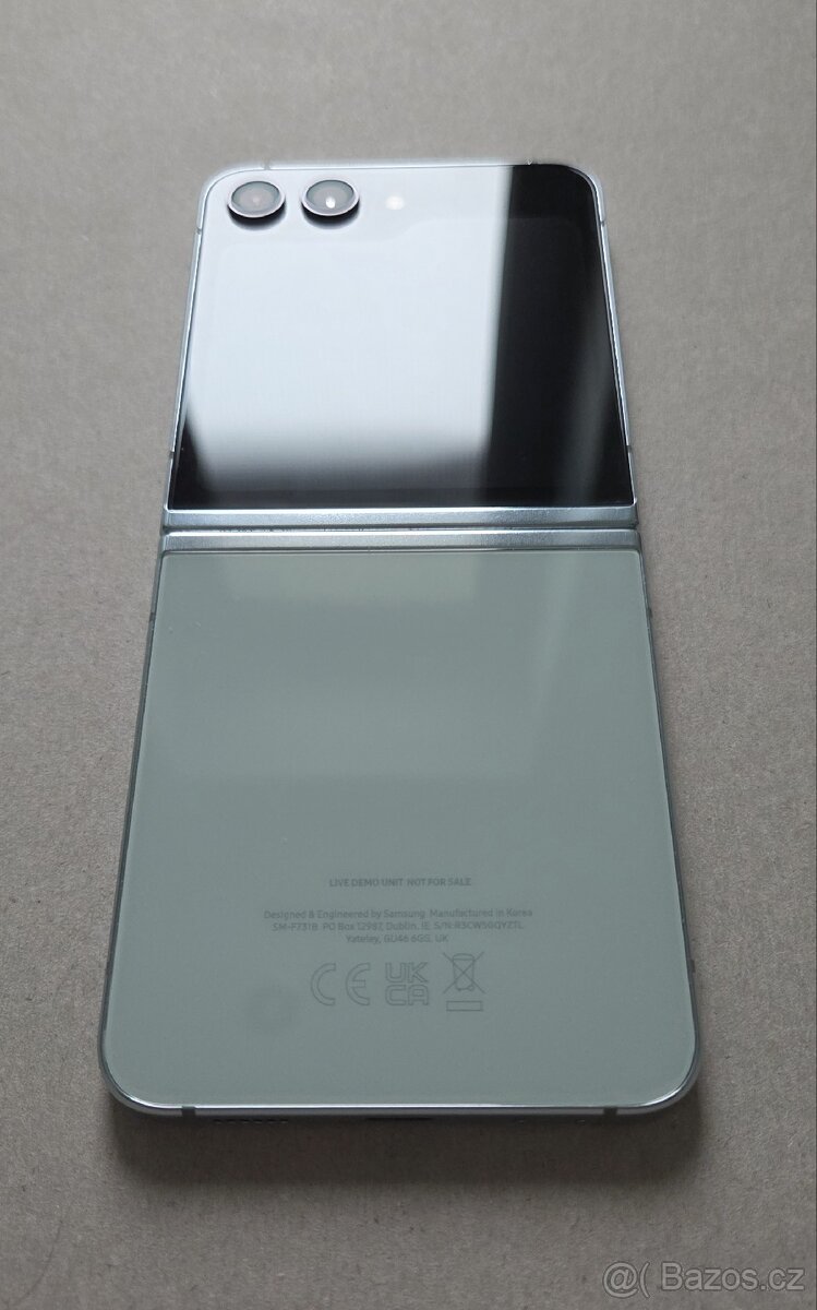 Samsung Galaxy Z Flip 5 LIVE DEMO UNIT - 4