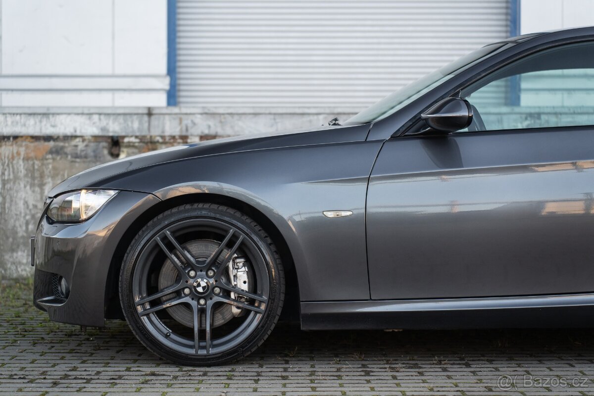 BMW E92 330i - 4