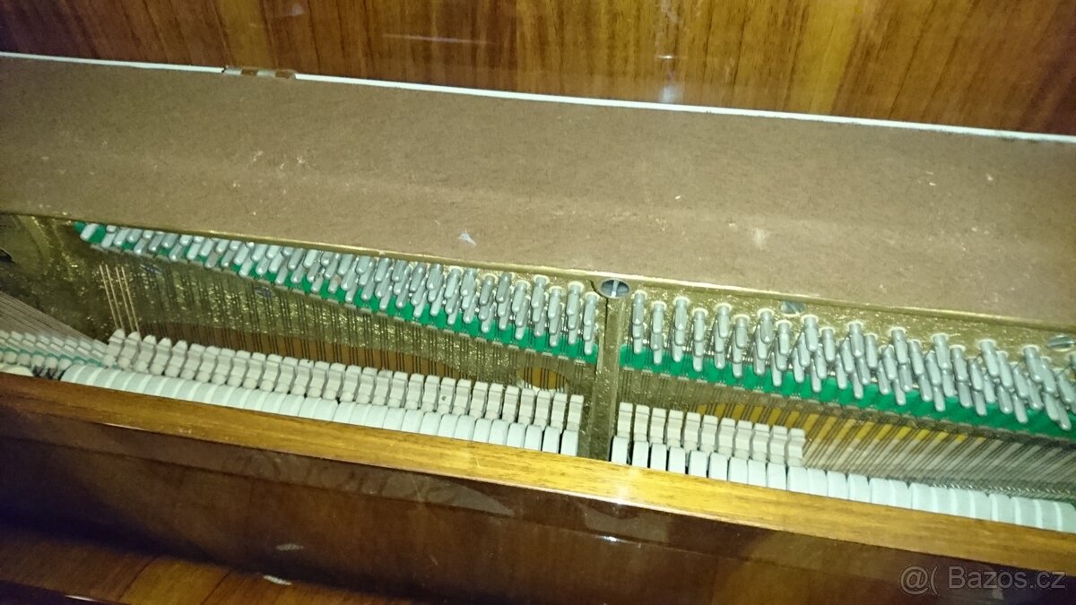 pianino značky Scholze - 4