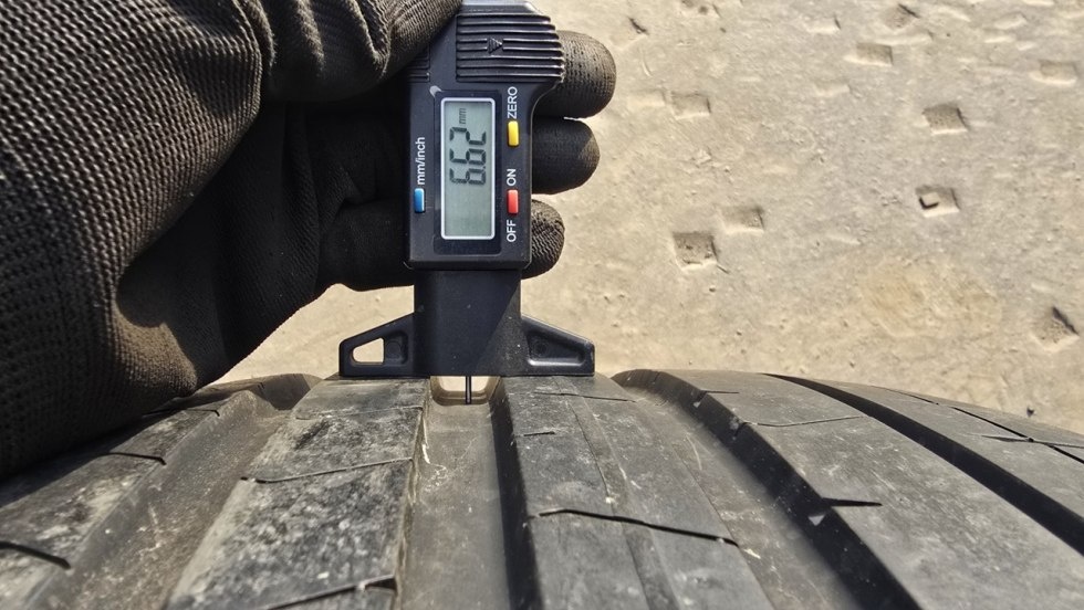 Letní pneu 265/40/20 Pirelli - 4