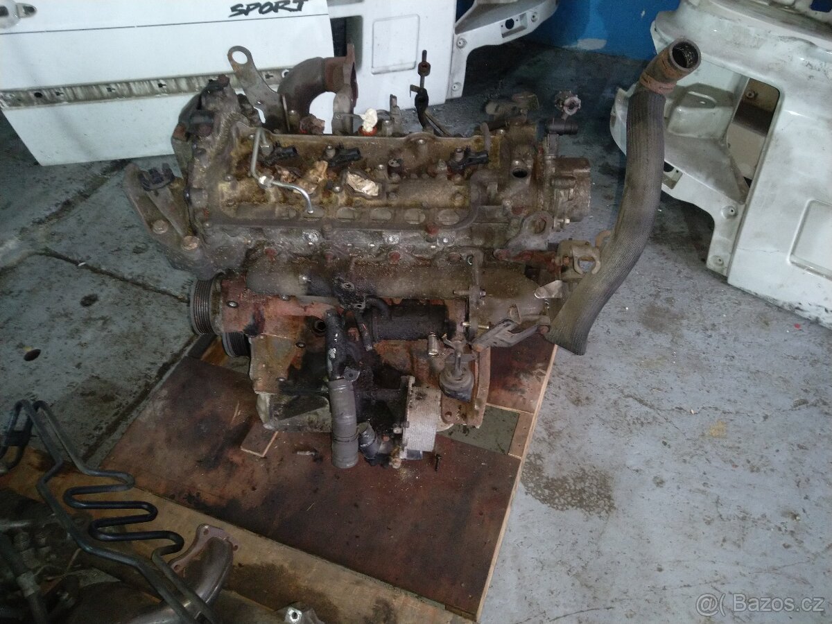 Motor 2.0dci 115 z Trafic 2 2008 - 4
