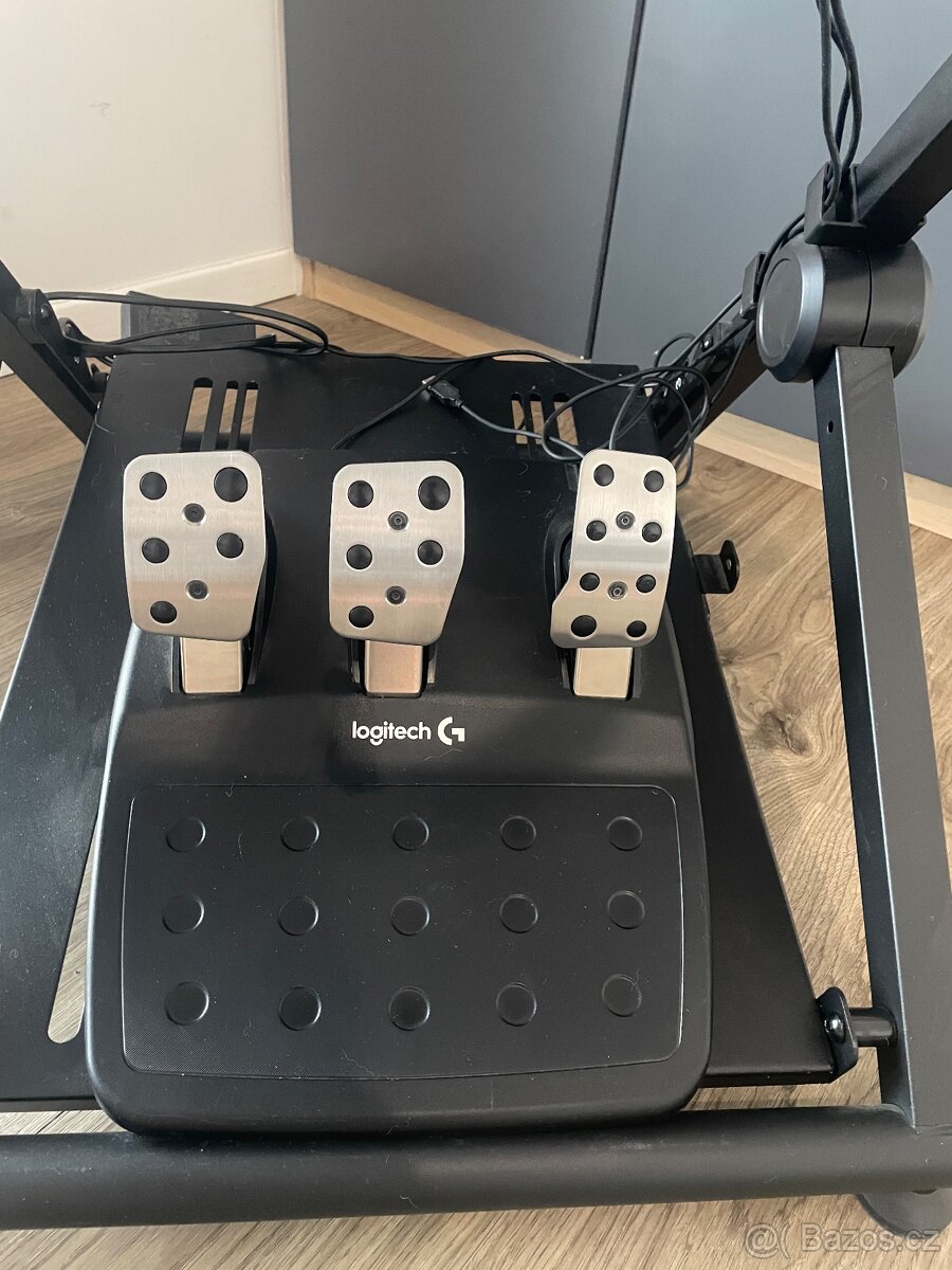 Herní volant Logitech G29 Driving Force + stojan - 4