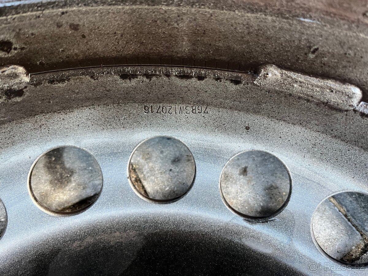 Kola na VW Transportér T5 - 4