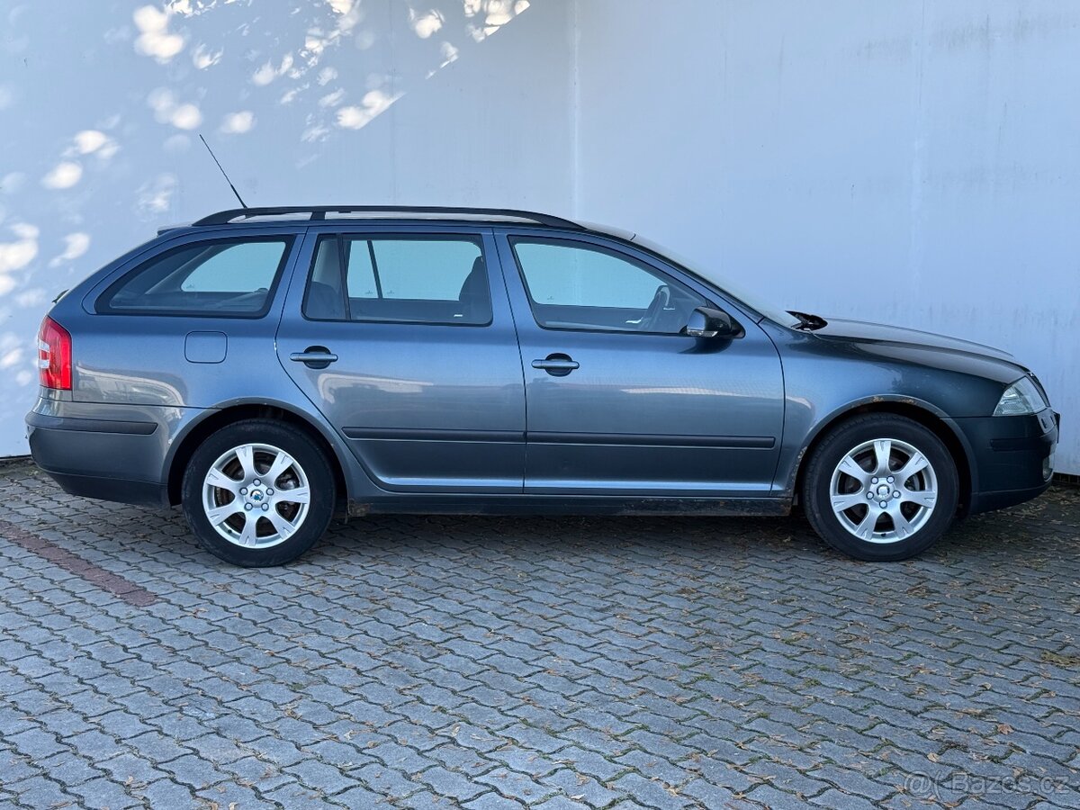 Prodám Škoda Octavia, 2,0 FSI / 110 kW Elegance - 4
