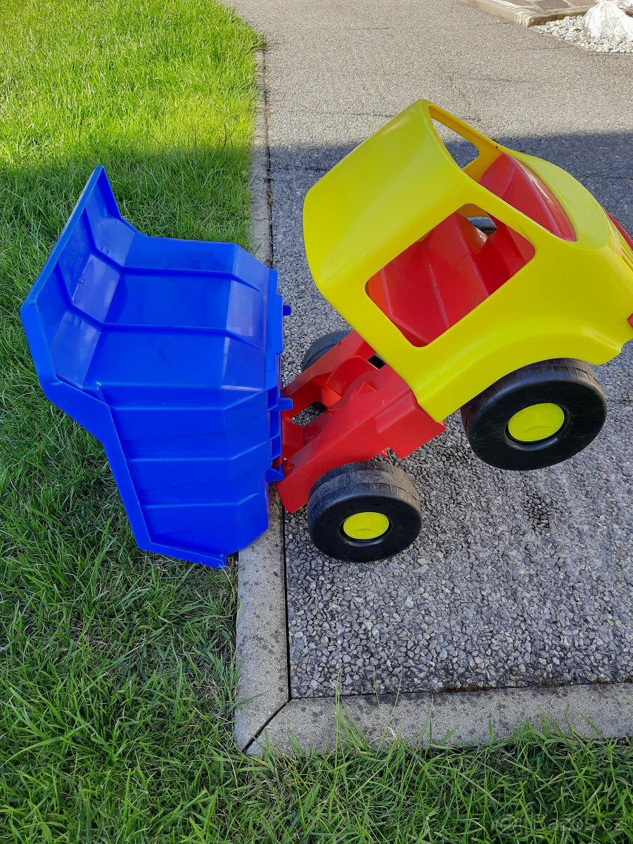 Nákladní auto - sklápěčka - 4