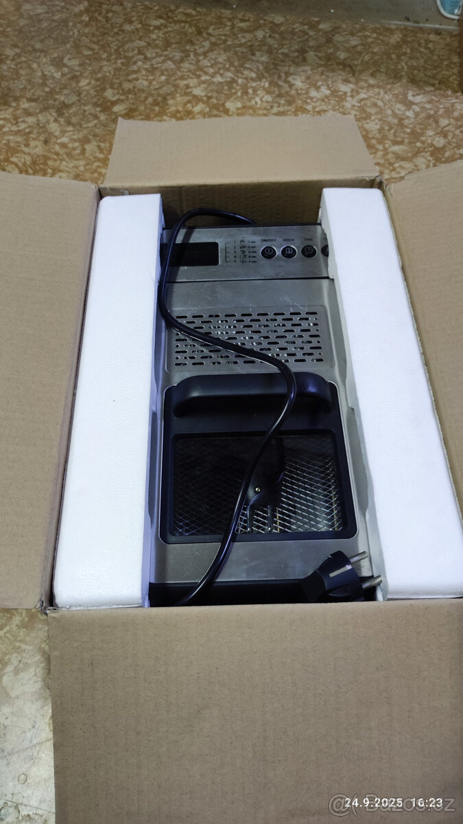 Prodám fritézu Sencor SFR 8200SS - 4