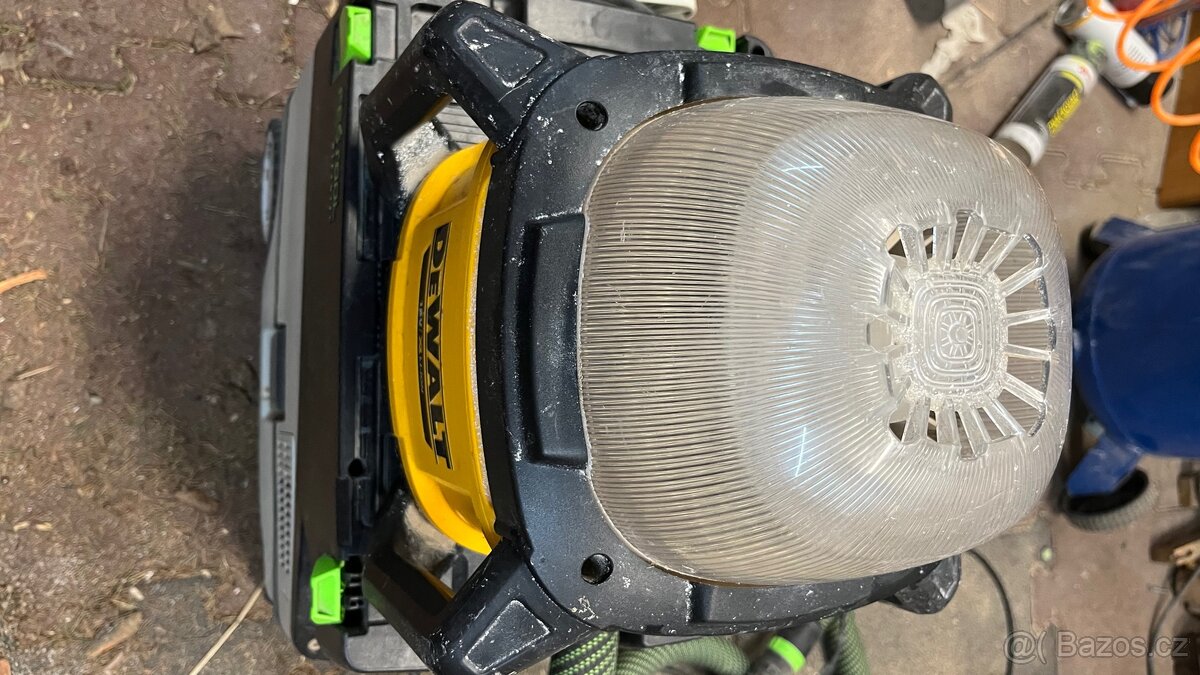 Světlo DCL 074 DeWALT - 4