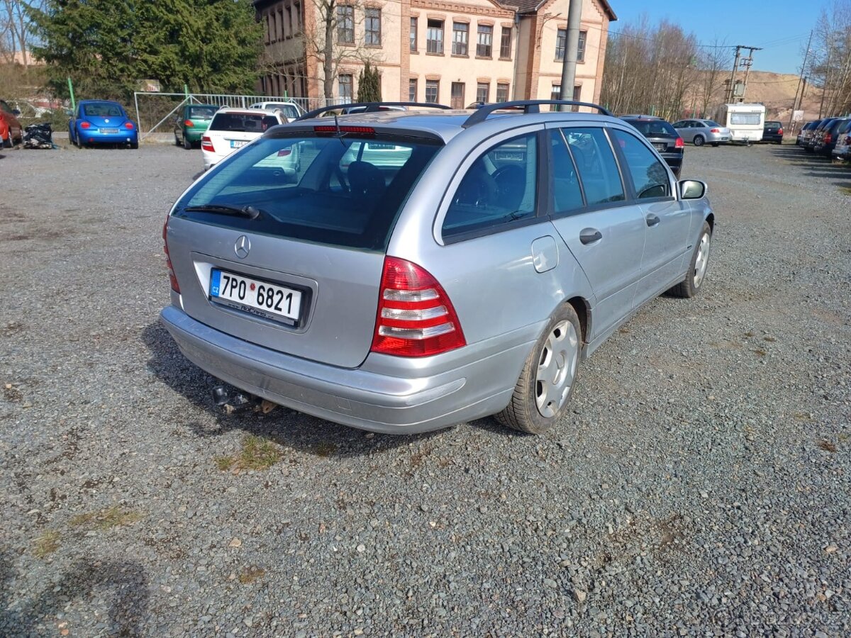 MB C220 CDI, automat, tažný, 110 kW - 4