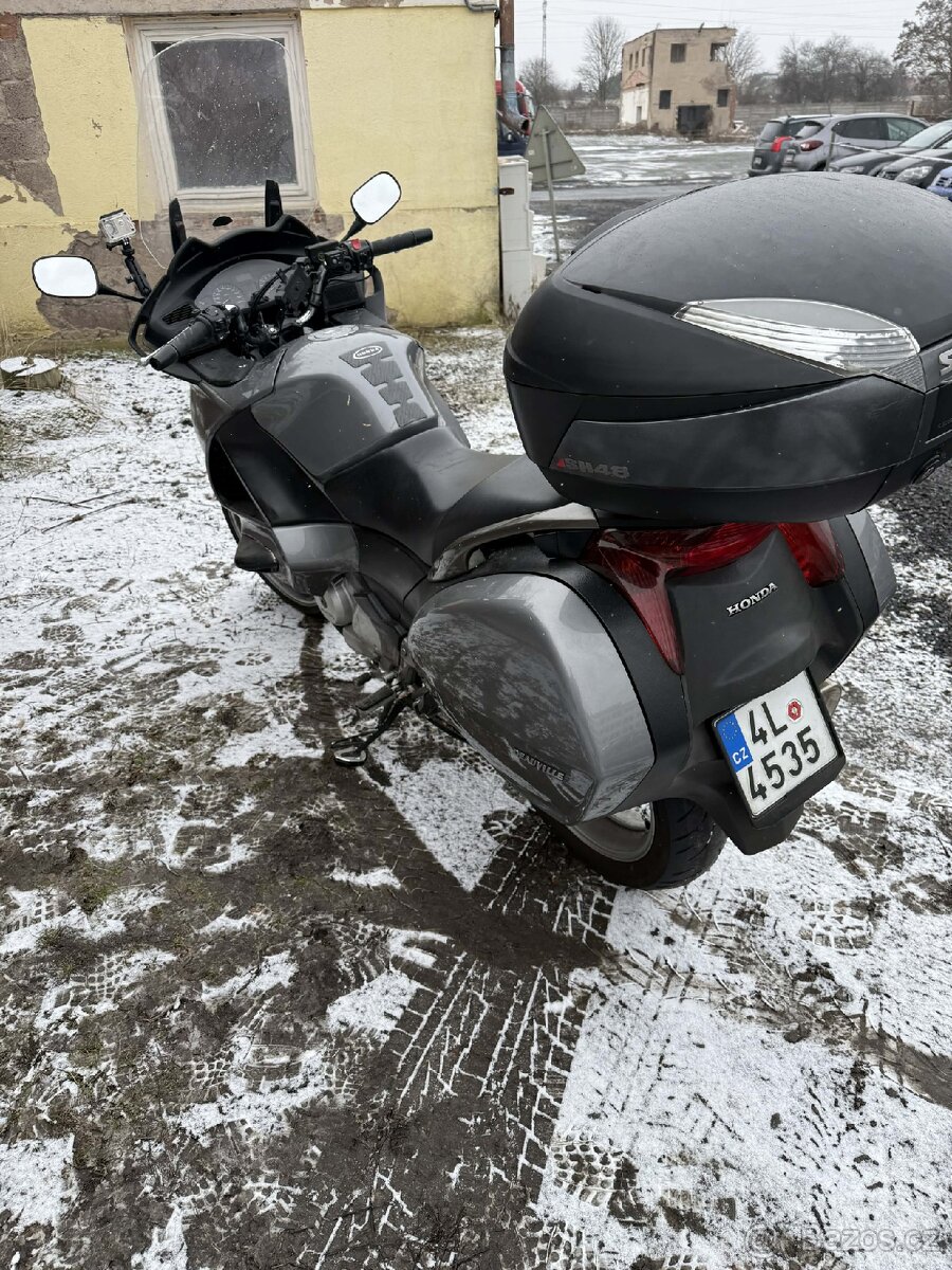 Honda NT-700V Deauville - 4