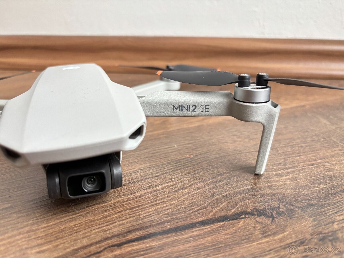 Dron DJI Mini 2 SE - 4