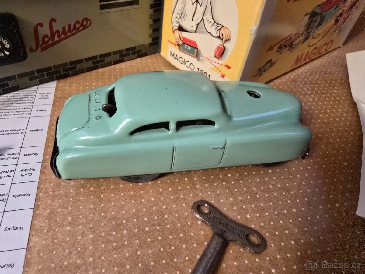 Schuco magico autíčkem s garáží - 4