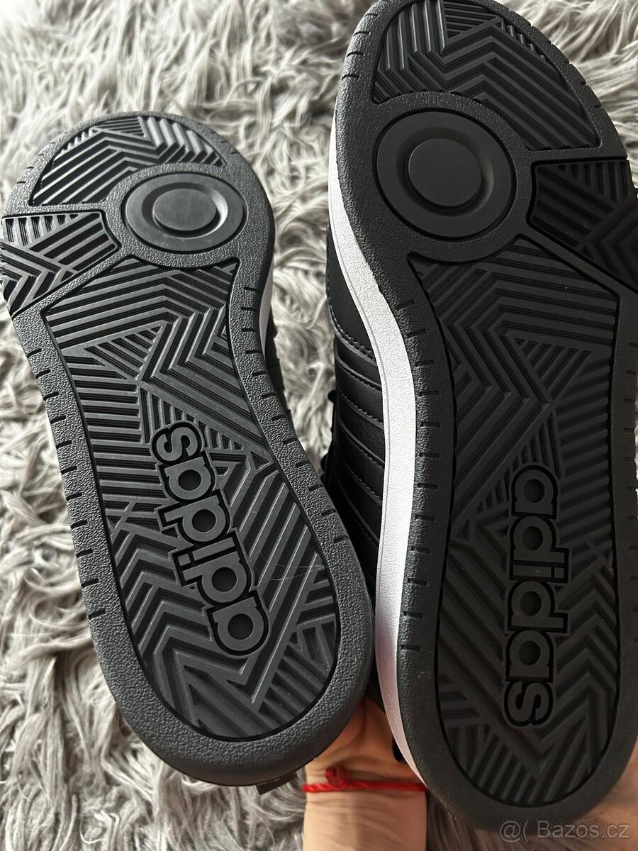 Adidas 44,5 kožené kotníkové černé s kožíškem - 4