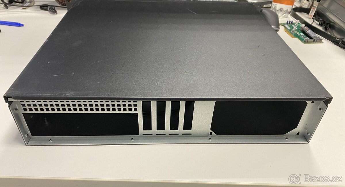 2U Mini-ITX/MicroATX PC Rack Skříň | Netrack NP5107 + NP5114 - 4