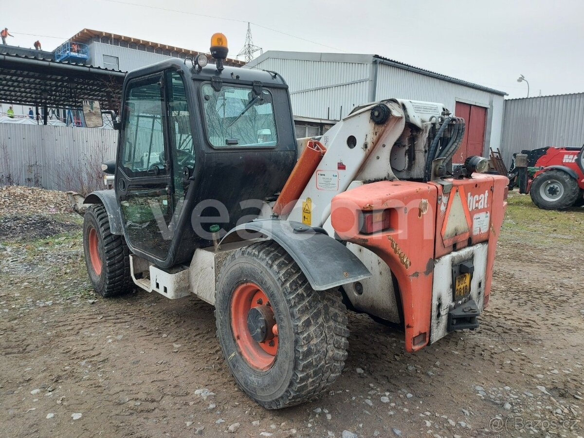Bobcat T35 teleskopický manipulátor - 4