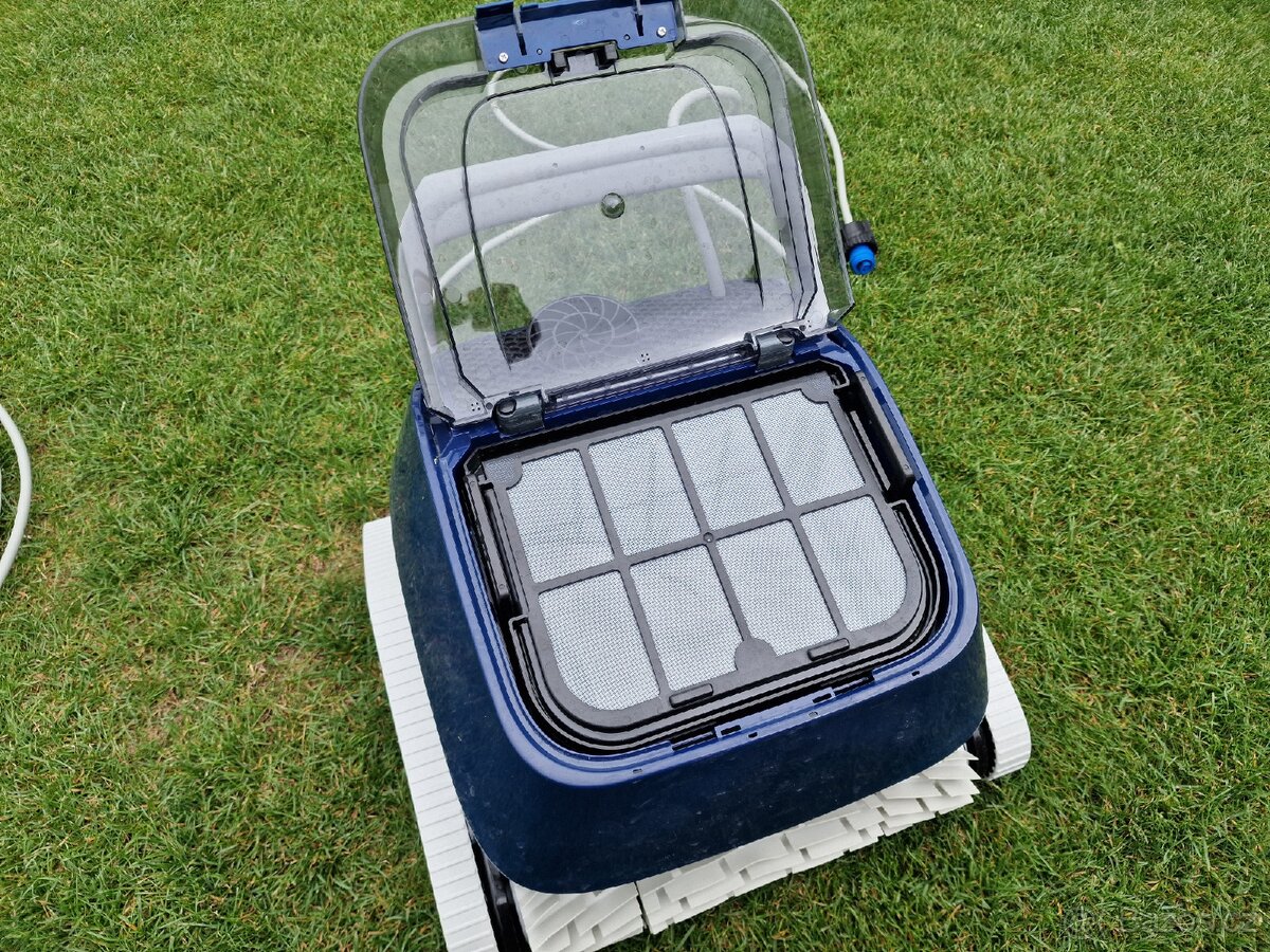 Automatický bazénový vysavač POWER Blue 4.0 na stěny i dno - 4