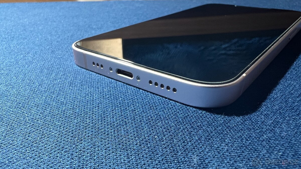 Apple iPhone 13 růžový - 4