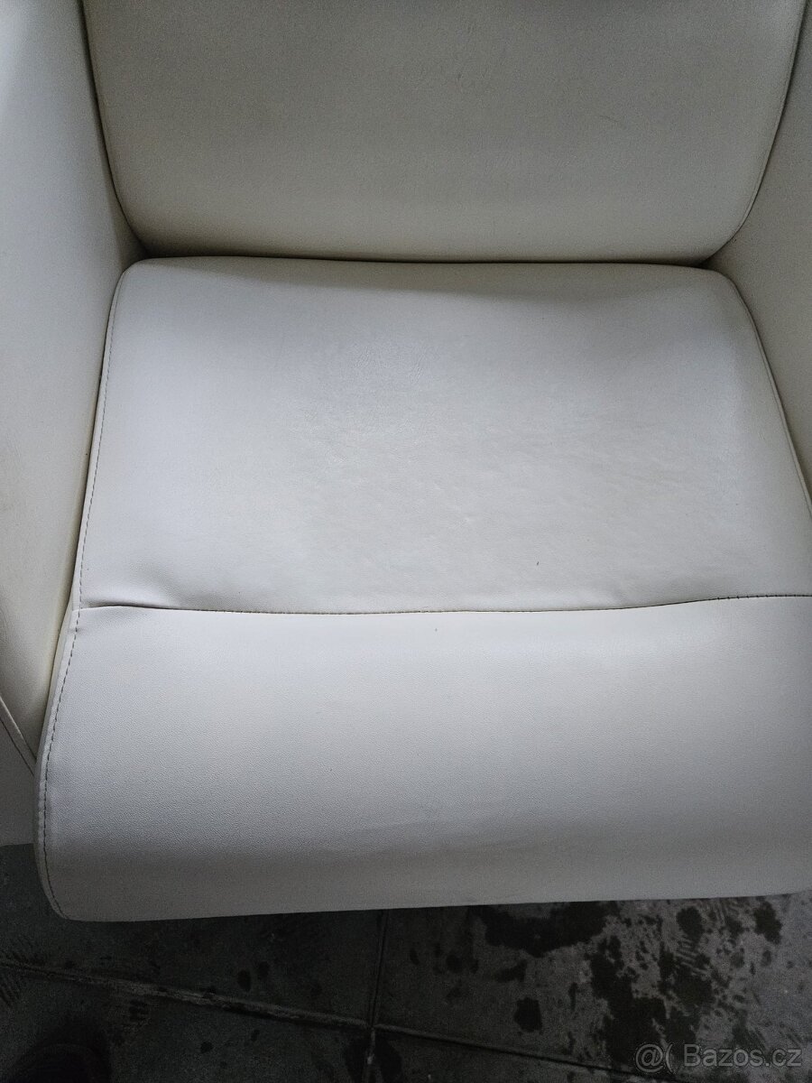 Kadeřnický mycí box - 4